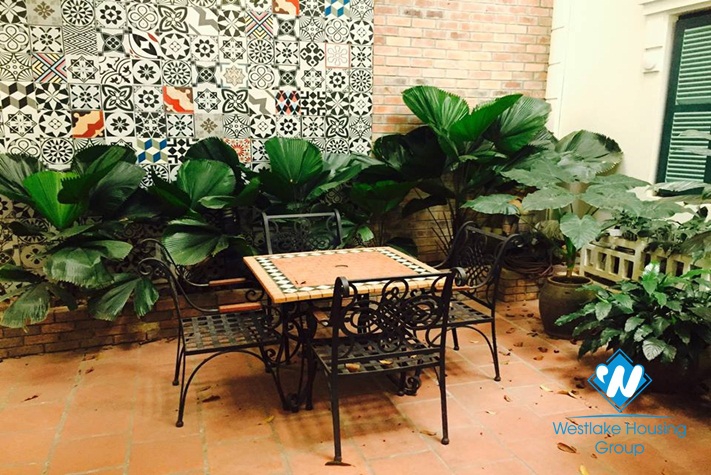 Green and airy house for rent in Hai Ba Trung district, Ha Noi